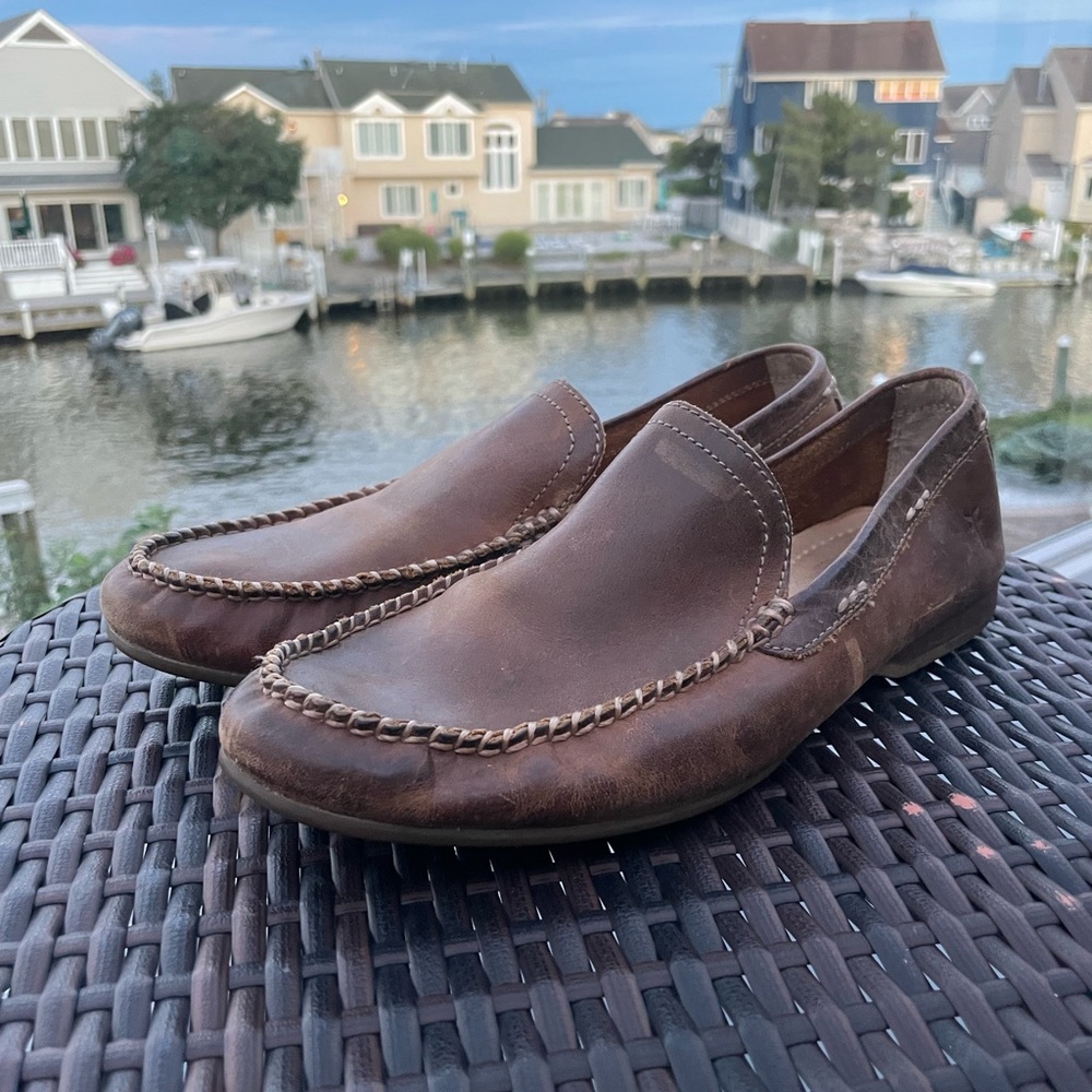 Frey brown loafers “Lewis Venetian” shape shape size 9